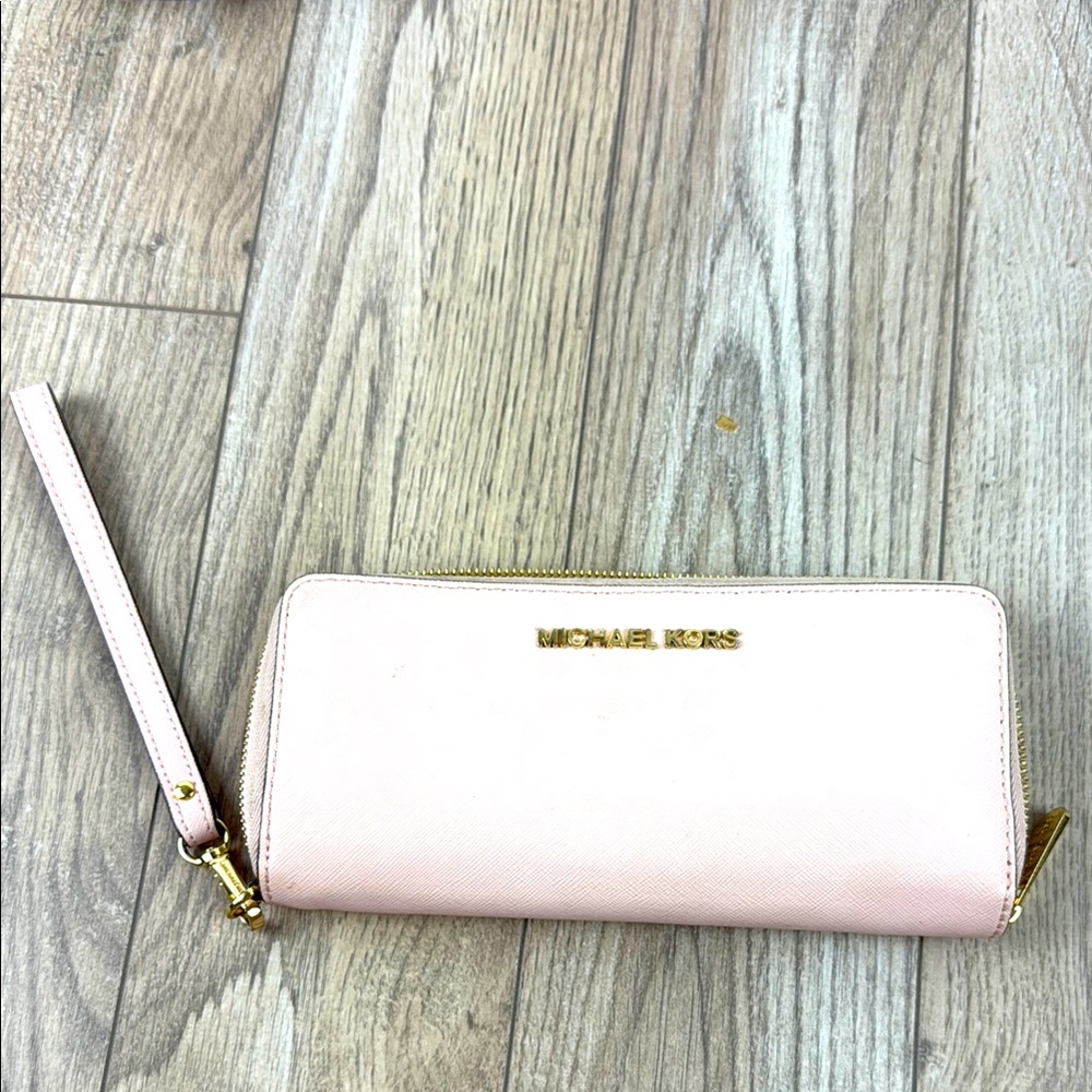 Michael Kors Jet Set pale pink gold wristlet wallet